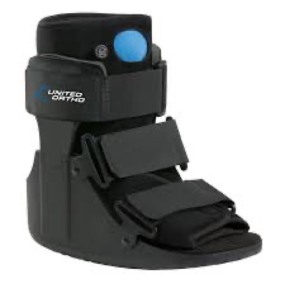 United Ortho Short Air Cam Walker Fracture Boot Sz: L